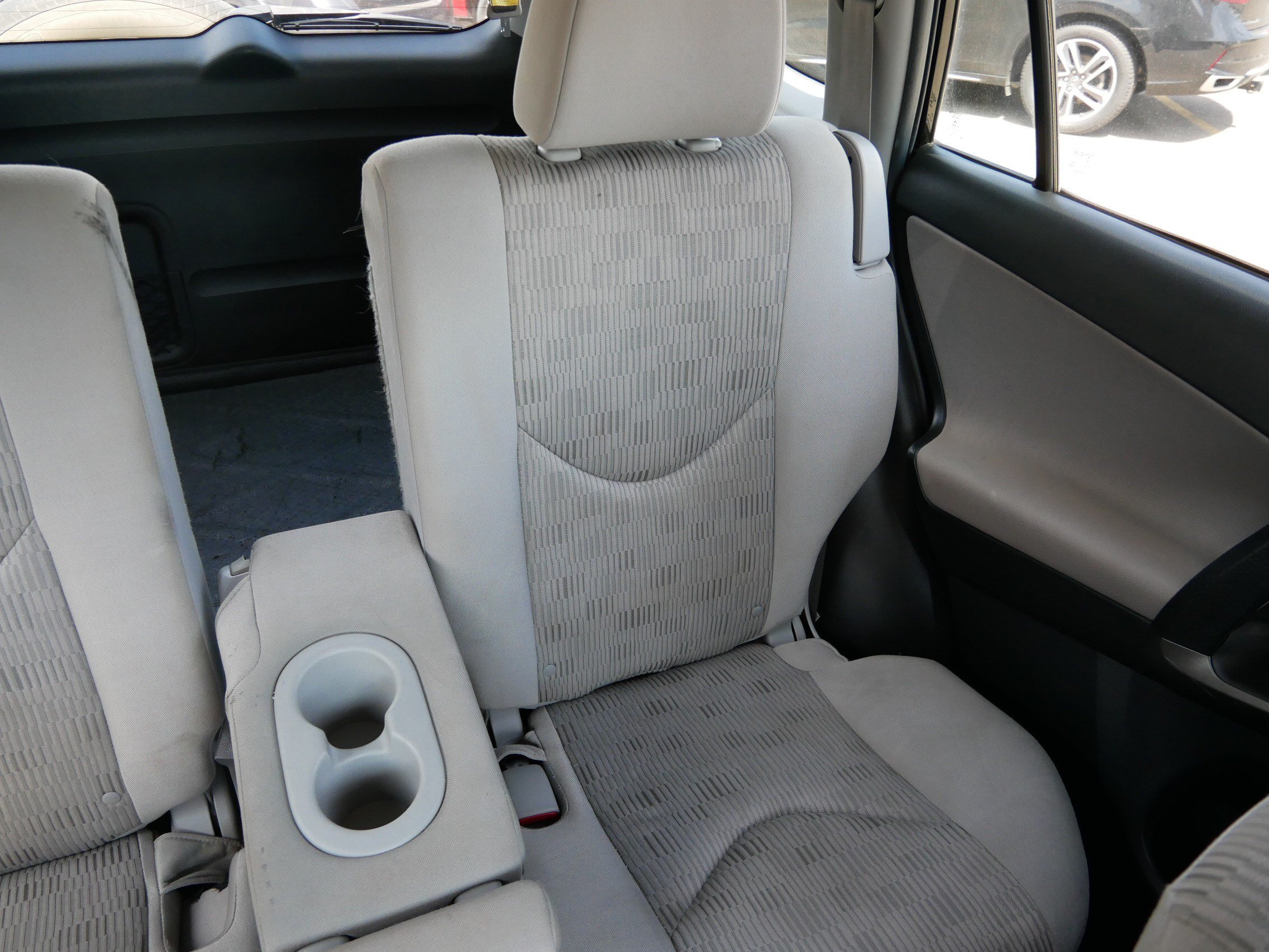 Used 2011 Toyota RAV4 2WD w/ Base L4 Extra Value Pkg image 14
