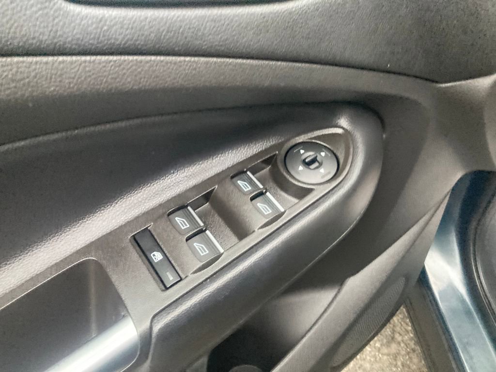 Used 2019 Ford Escape SEL image 14