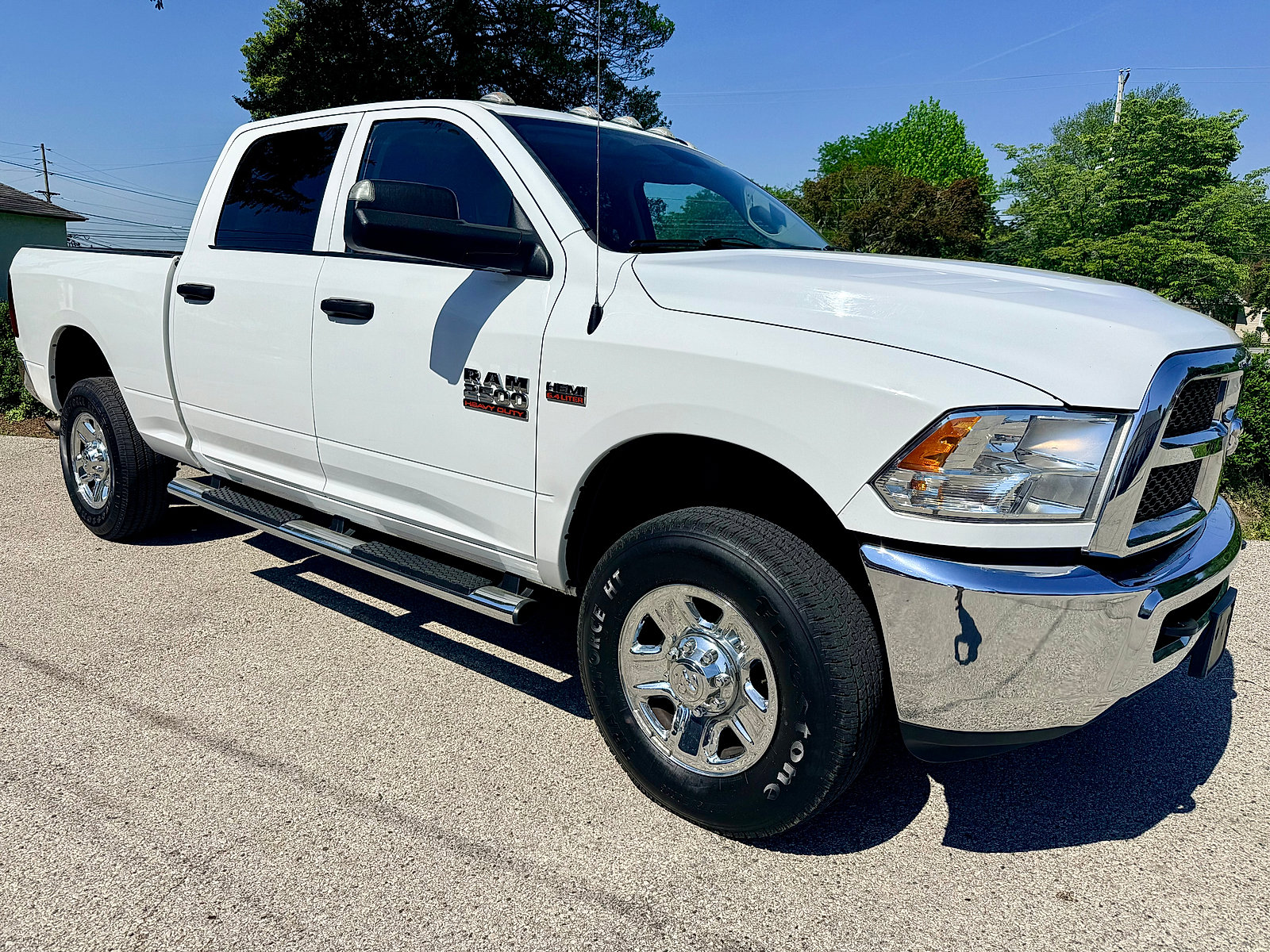 Used 2018 RAM 2500 Tradesman w/ Chrome Appearance Group AWD/4WD image 2
