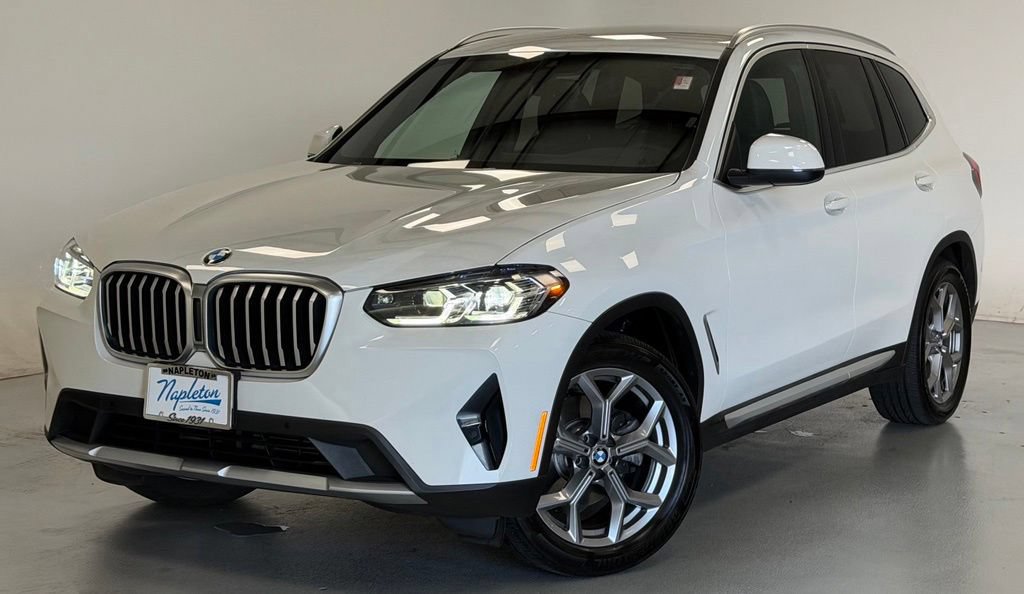 Used 2023 BMW X3 xDrive30i AWD/4WD image 1