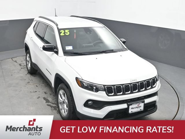 Used 2025 Jeep Compass Latitude AWD/4WD image 23