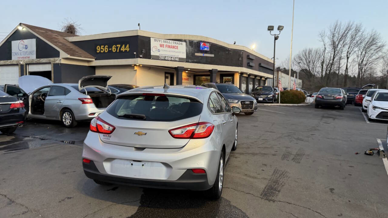 Used 2019 Chevrolet Cruze LS w/ LS Convenience Package FWD image 3