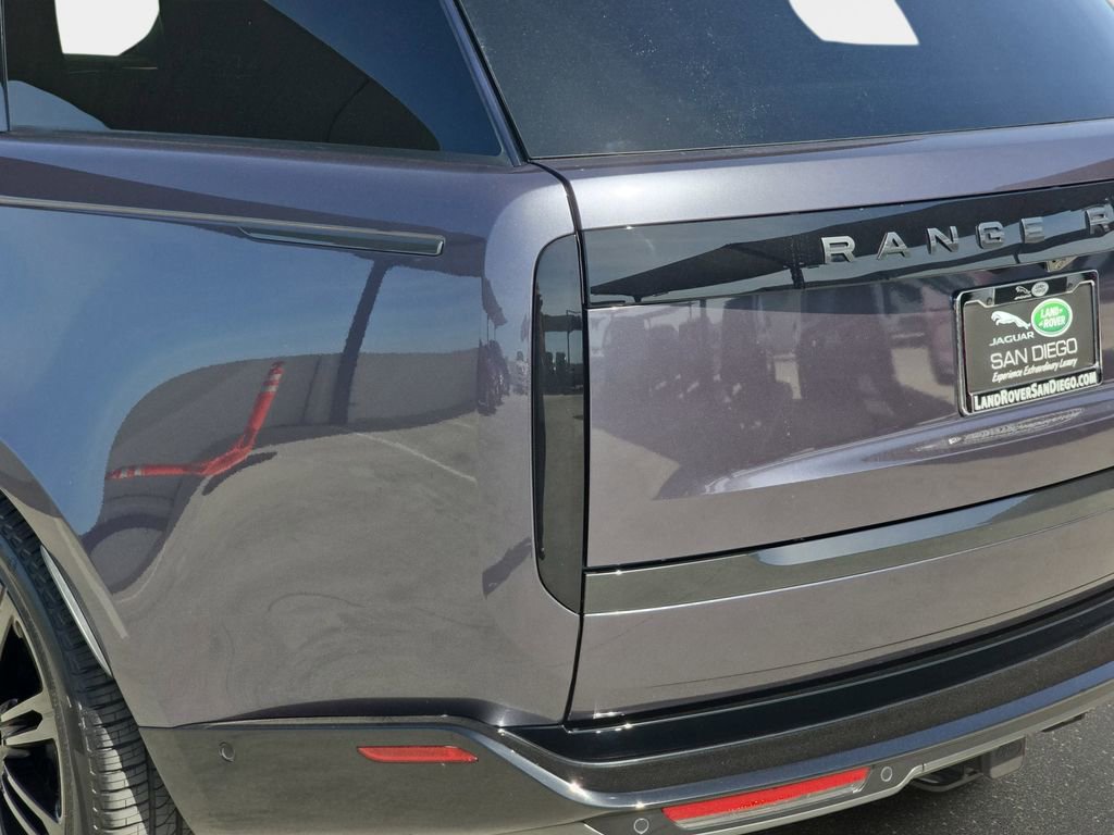 Used 2023 Land Rover Range Rover Autobiography image 36