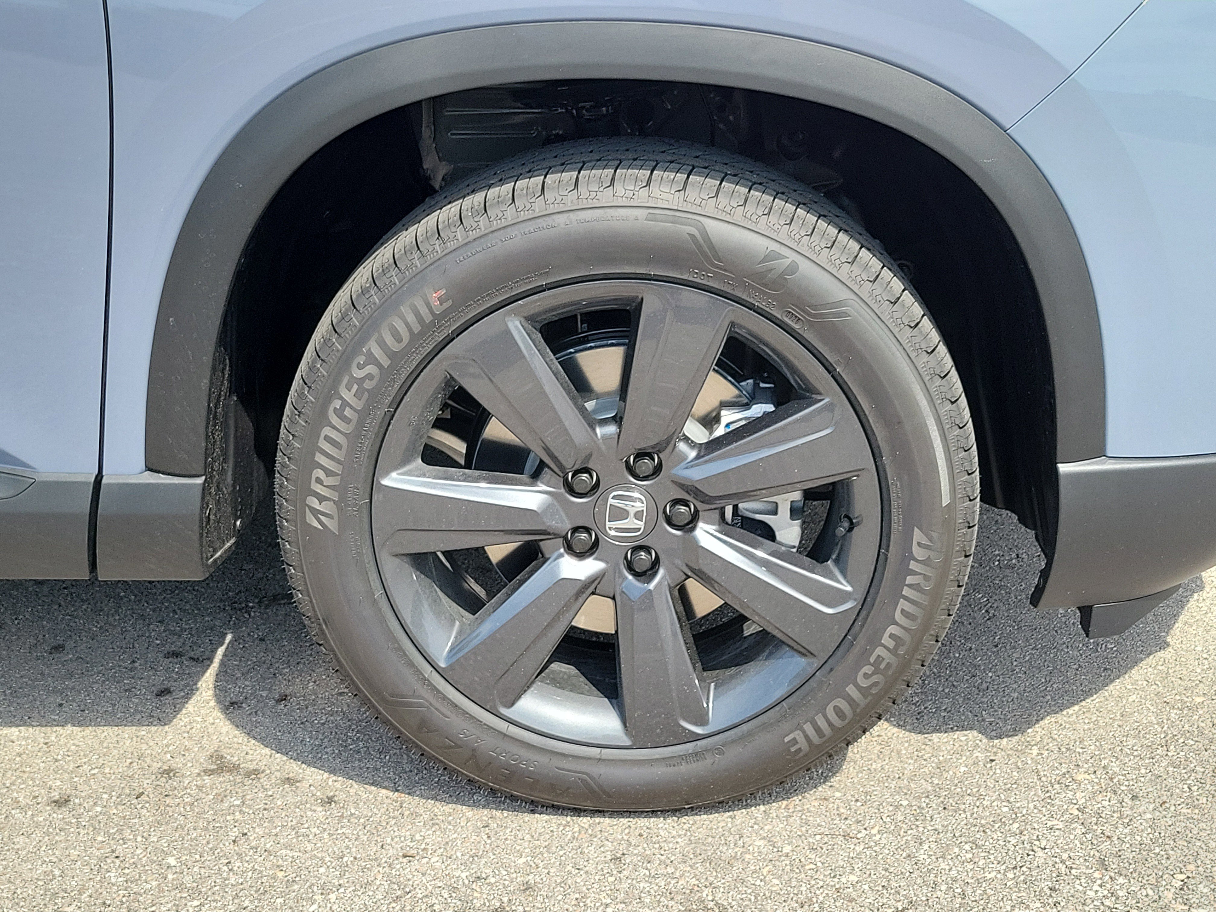 New 2026 Honda Pilot Sport image 9