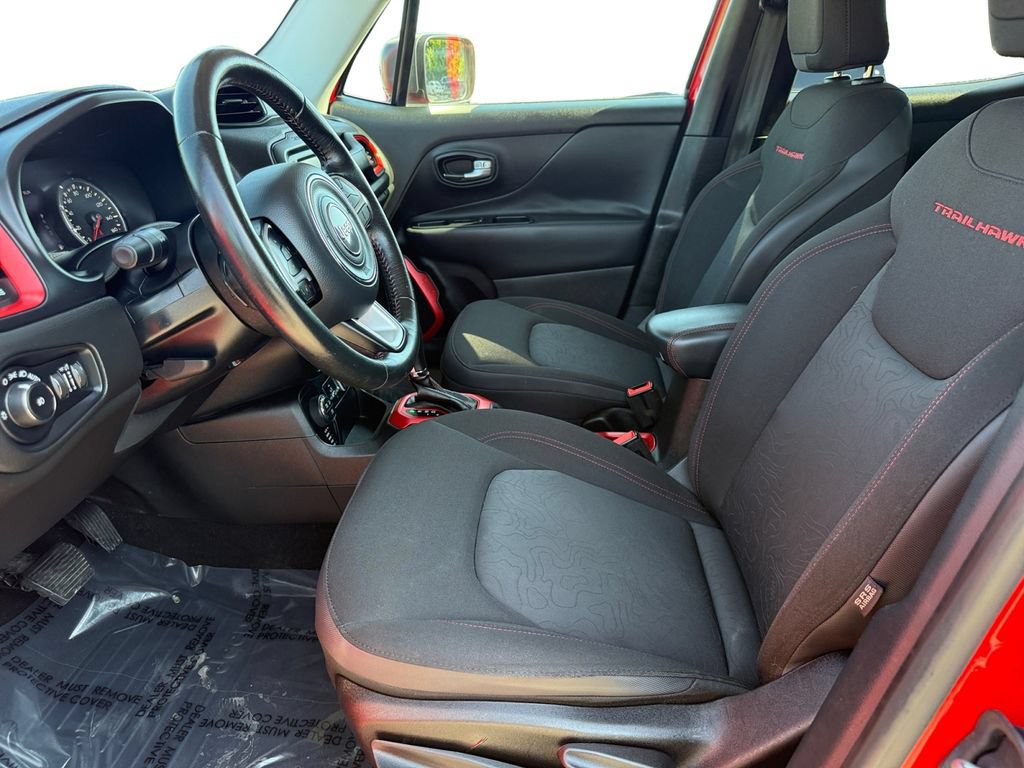 Used 2016 Jeep Renegade Trailhawk AWD/4WD image 9