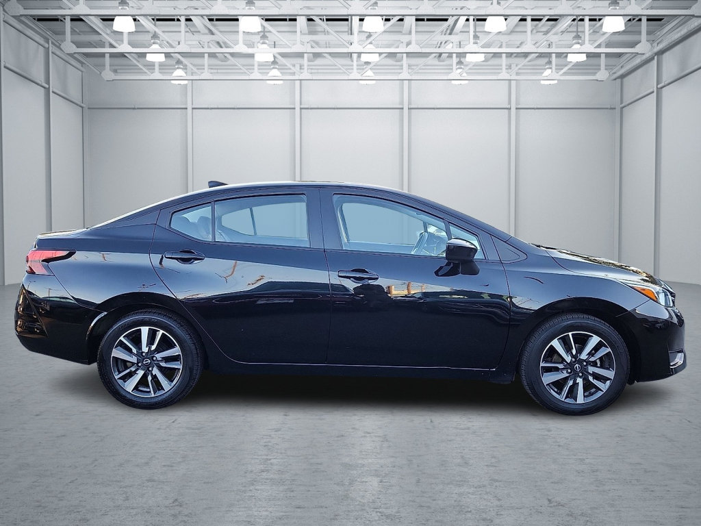 Used 2024 Nissan Versa SV FWD image 7