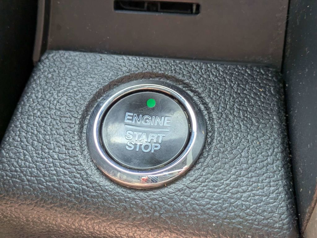 Used 2020 Ford F150 Lariat w/ Equipment Group 502A Luxury AWD/4WD image 27