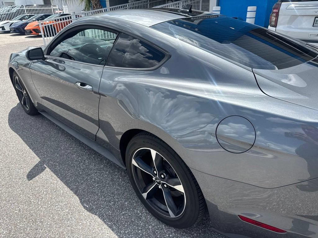 Used 2022 Ford Mustang Coupe w/ Equipment Group 101A RWD image 7