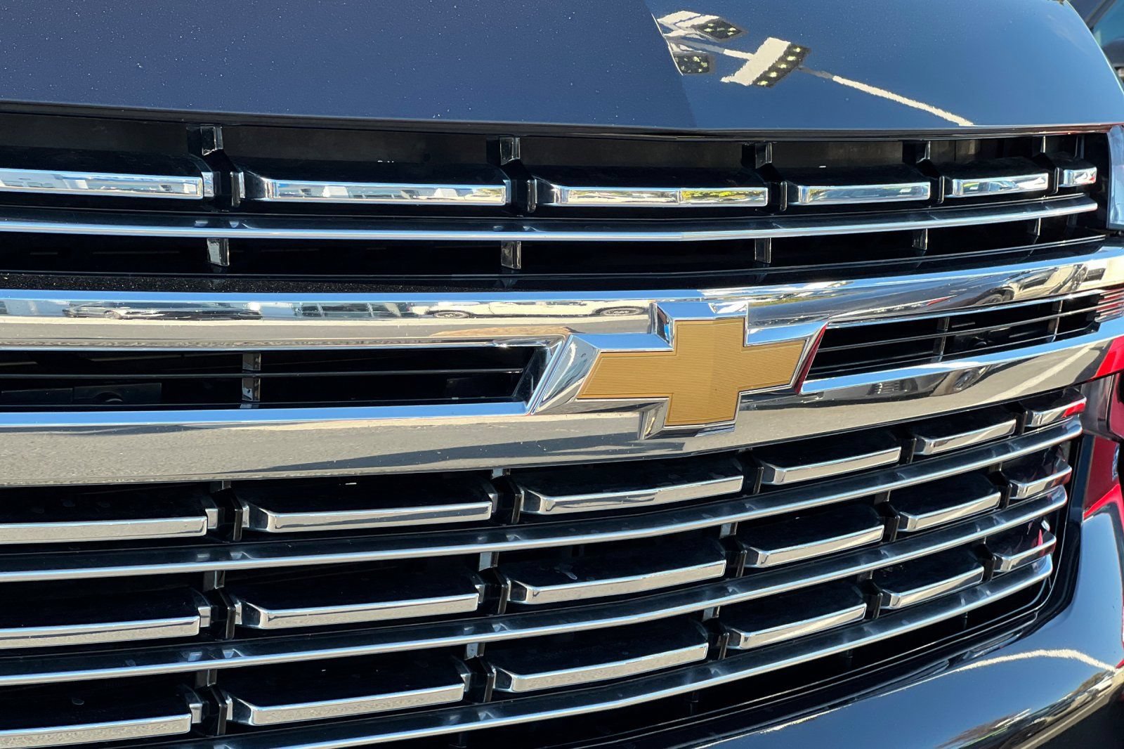 Used 2023 Chevrolet Suburban Premier AWD/4WD image 44