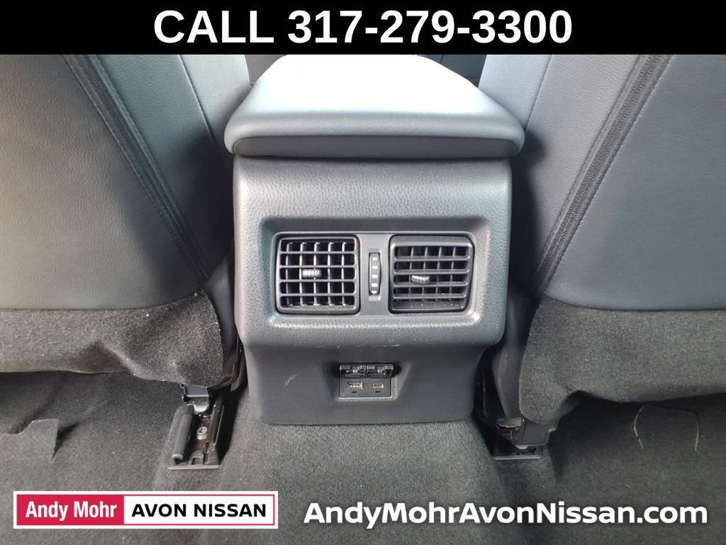 Used 2025 Toyota Camry SE FWD image 40