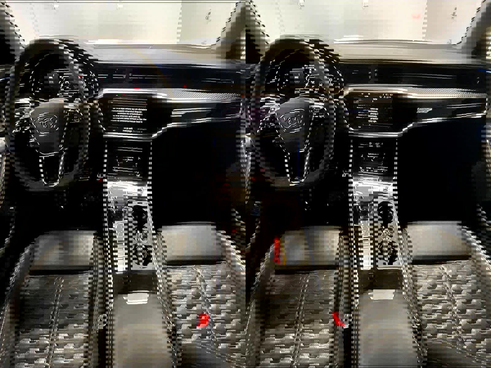 Used 2022 Audi RS 6 w/ Executive Package image 16