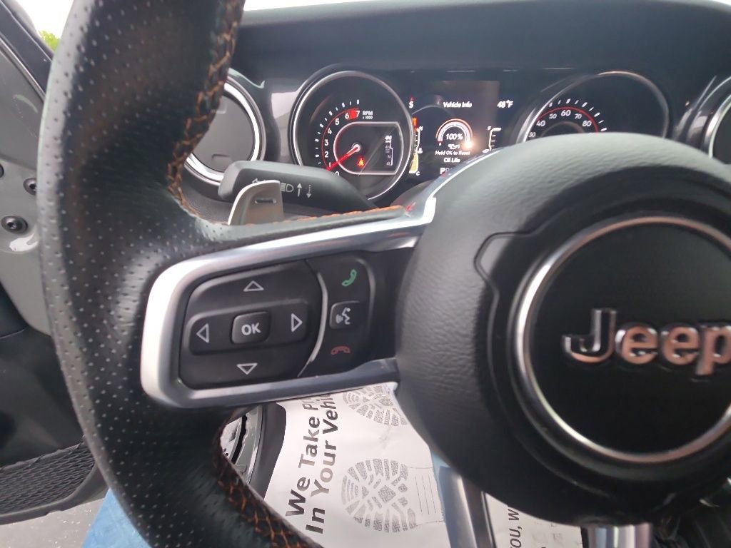 Used 2022 Jeep Wrangler Unlimited Rubicon w/ Xtreme Recon 35" Tire Package AWD/4WD image 15