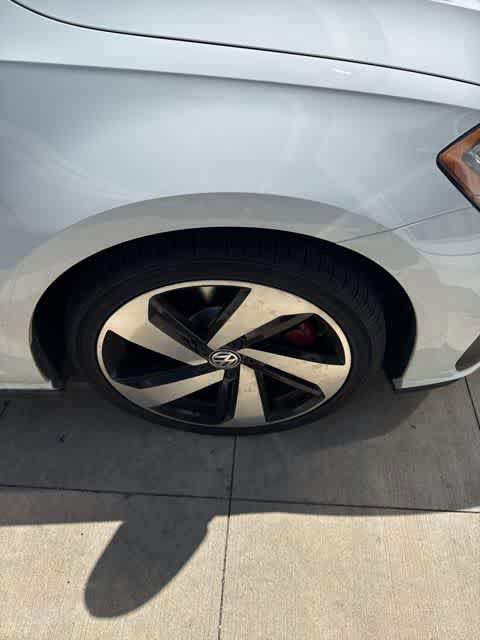 Used 2019 Volkswagen GTI SE w/ SE Experience Package FWD image 4