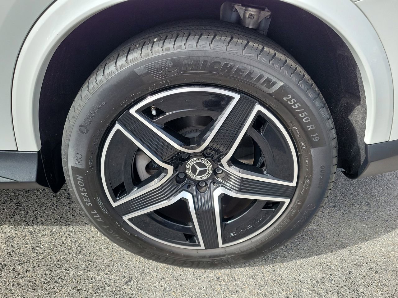 Certified 2024 Mercedes-Benz GLC 300 4MATIC image 11