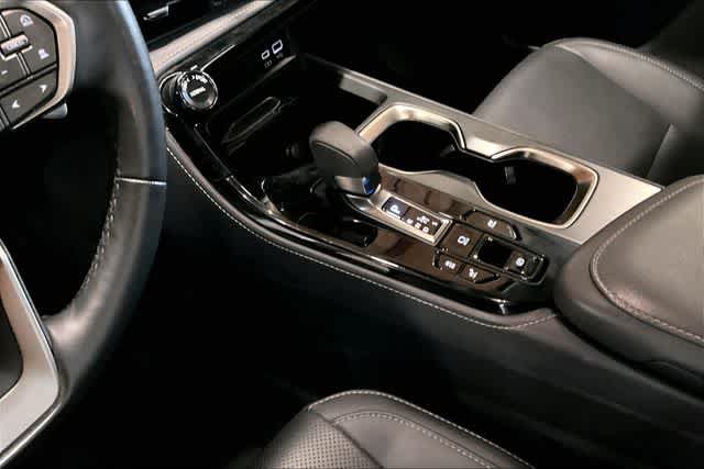 Certified 2022 Lexus NX 350h AWD w/ Towing Package (2000 Lbs) image 18