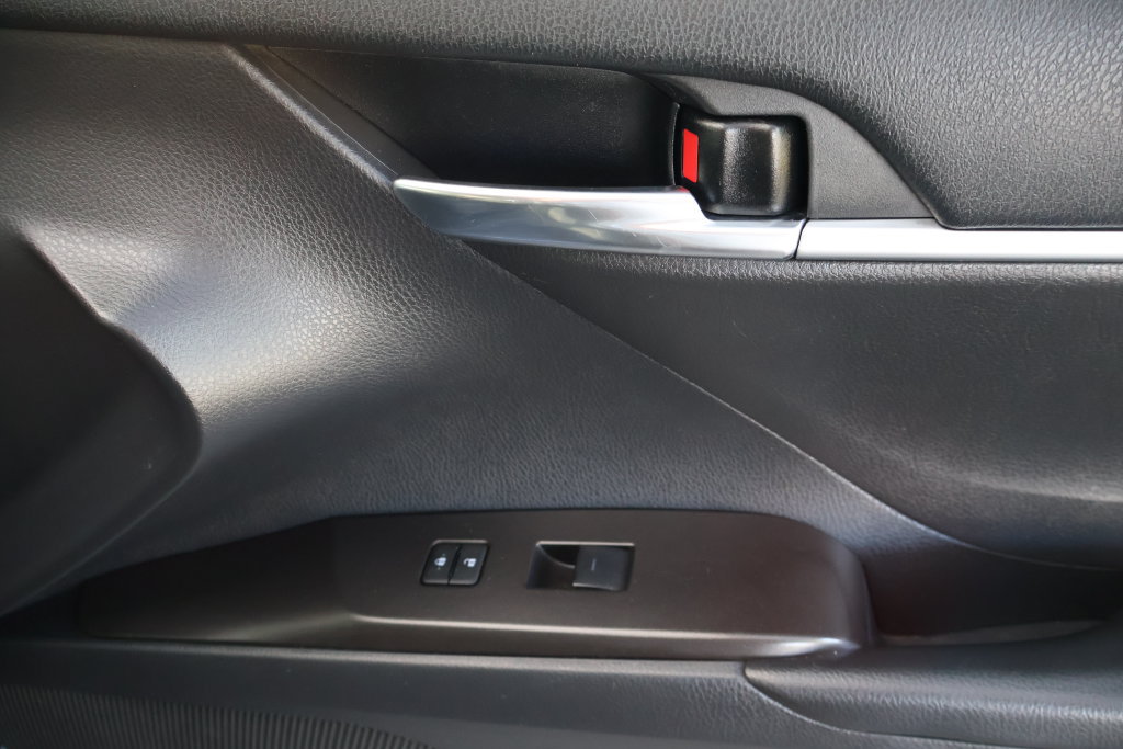 Used 2022 Toyota Camry SE FWD image 45