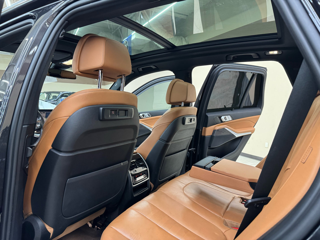 Used 2022 BMW X5 sDrive40i w/ Luxury Seating Package image 43