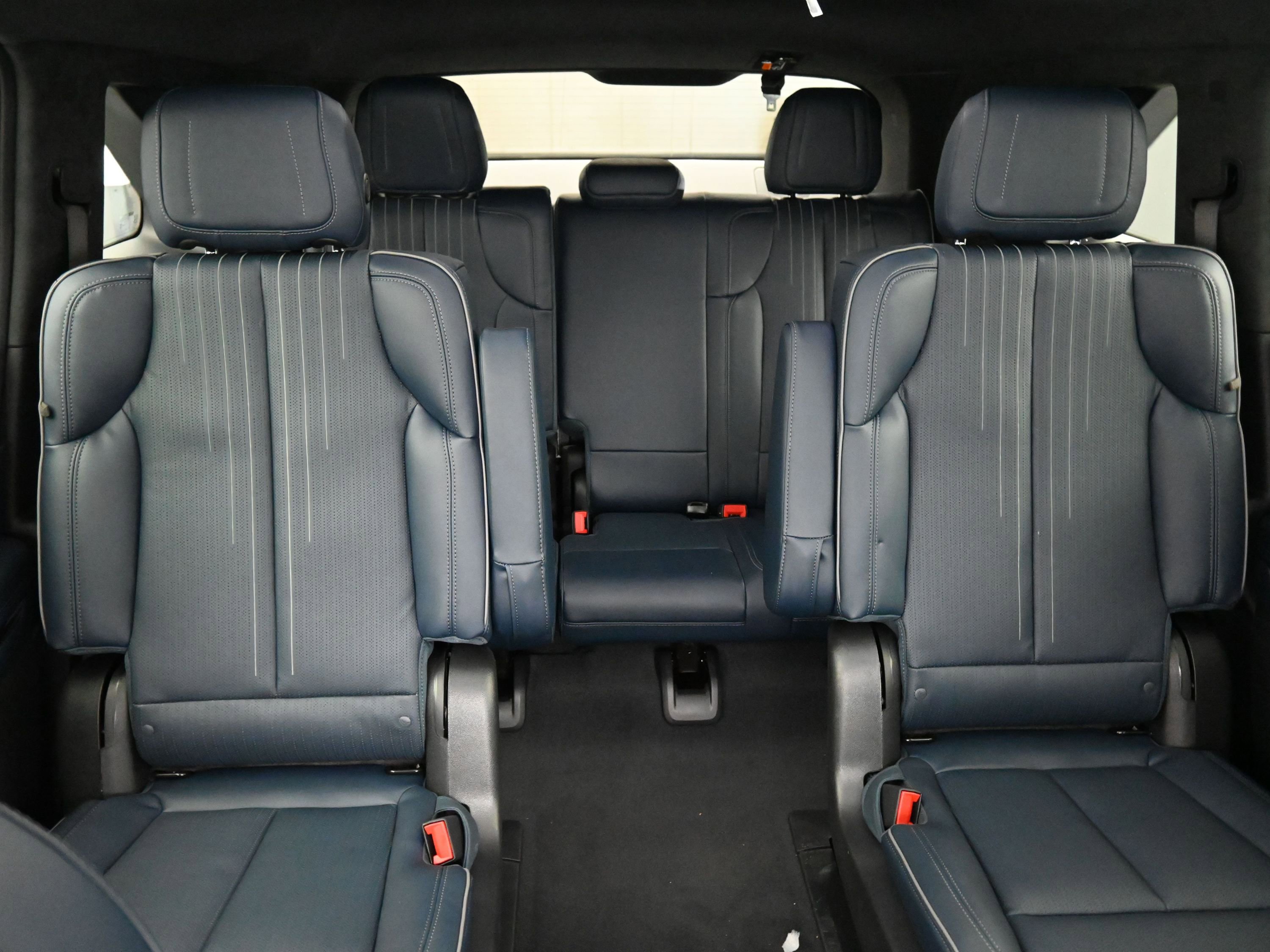 New 2025 Cadillac Escalade IQ Luxury 2 image 14