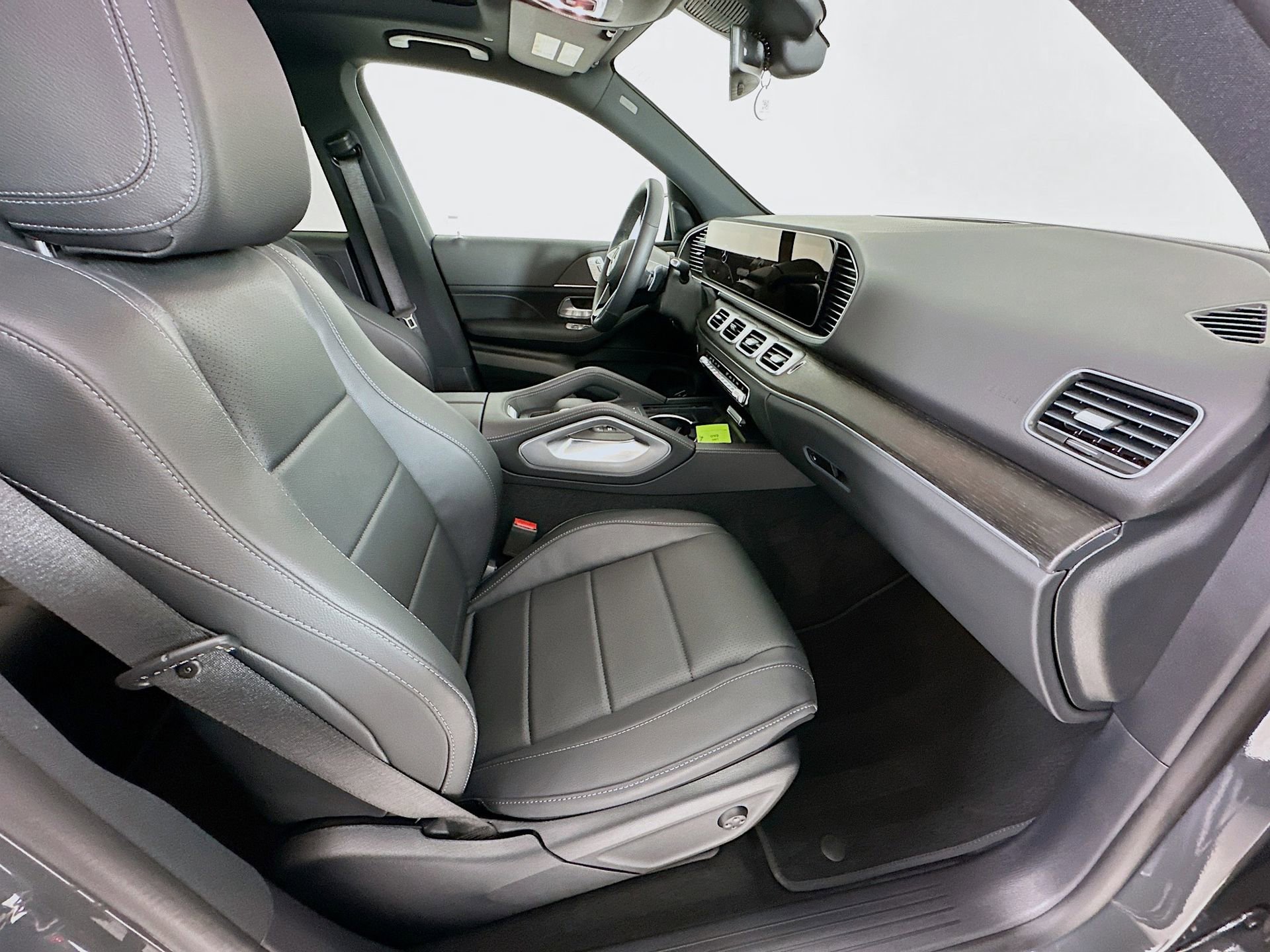 Used 2026 Mercedes-Benz GLE 450 4MATIC image 31