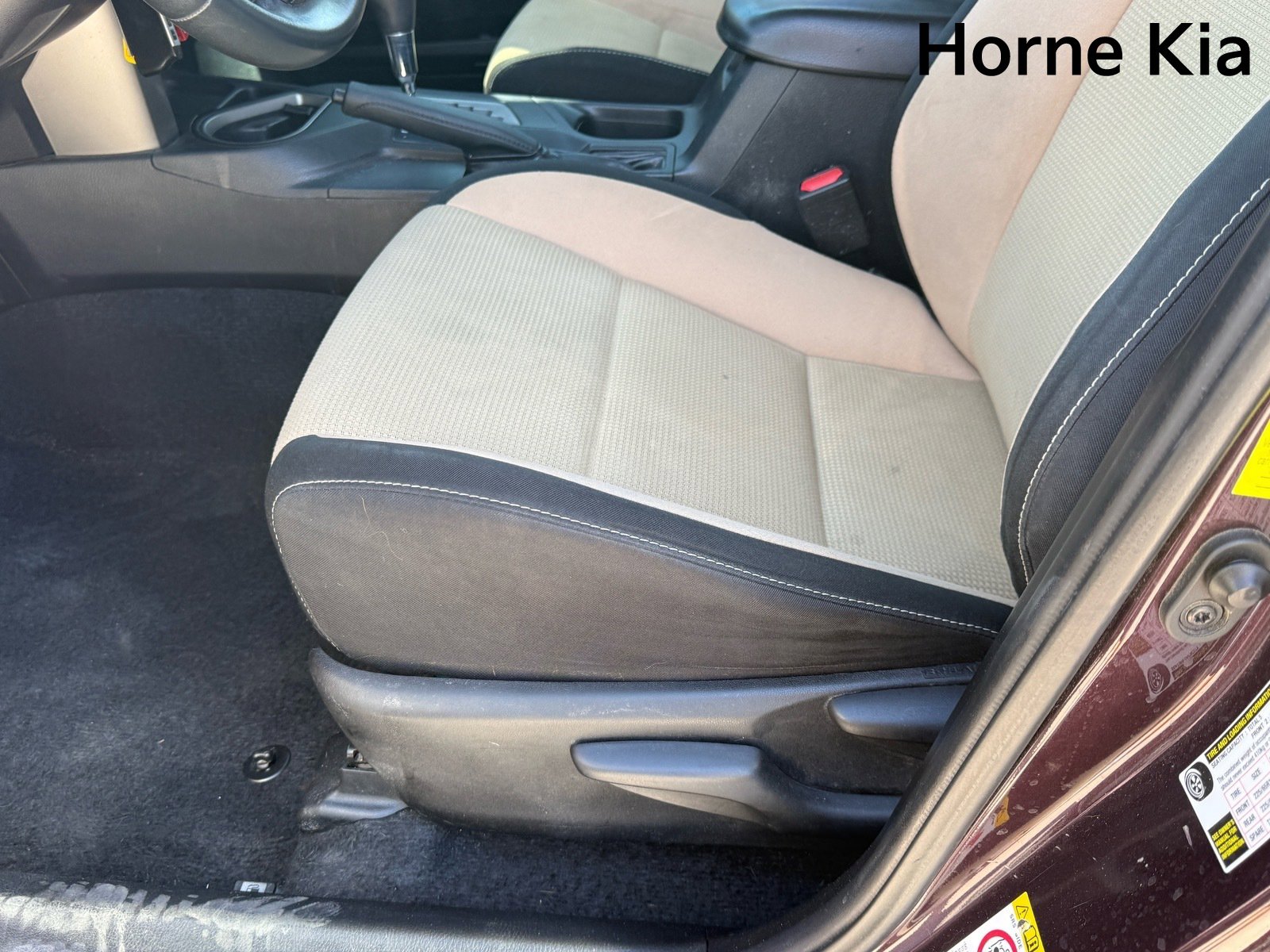 Used 2017 Toyota RAV4 XLE w/ Carpet Mat Package image 11