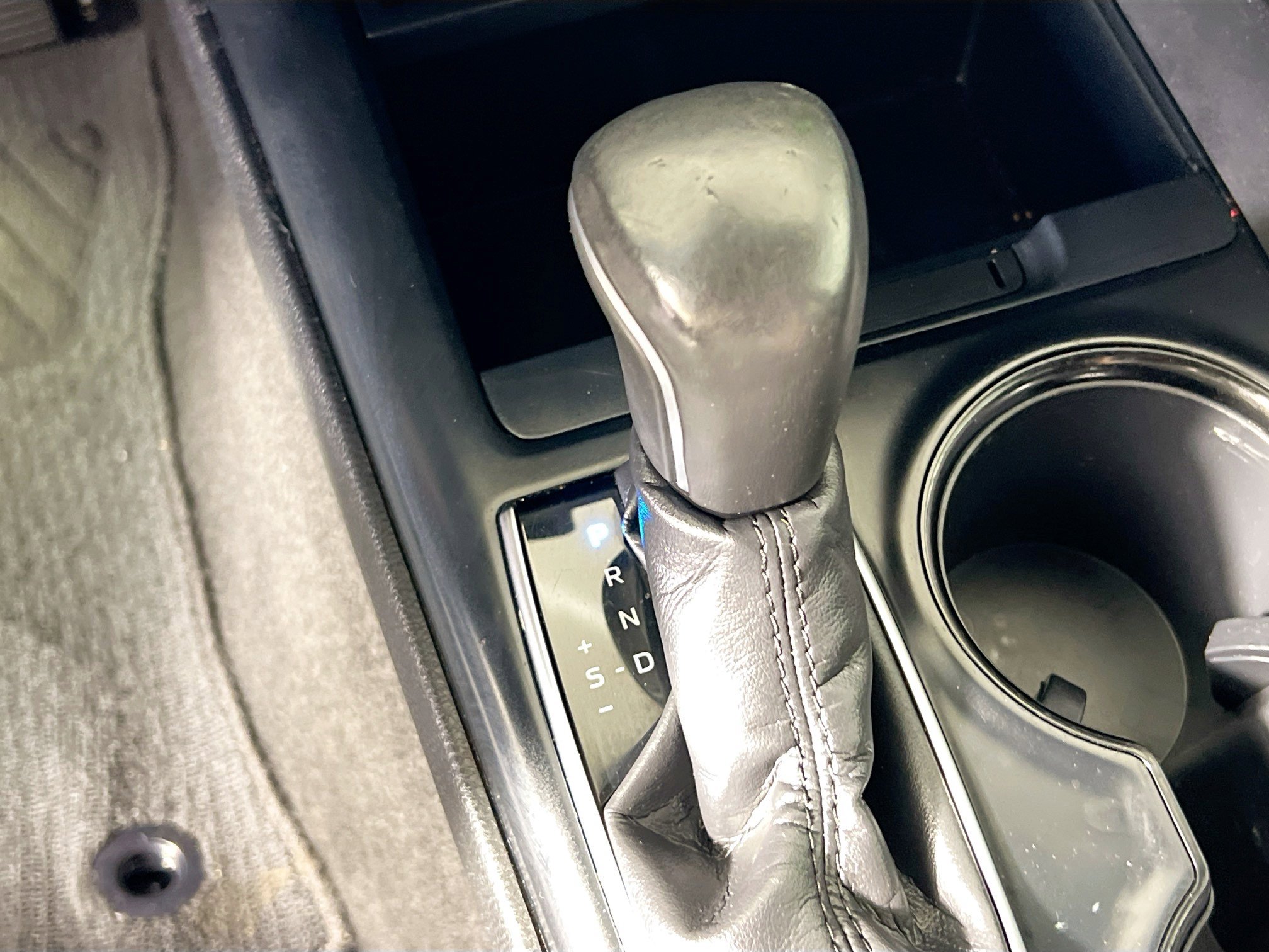 Used 2018 Toyota Camry SE FWD image 24