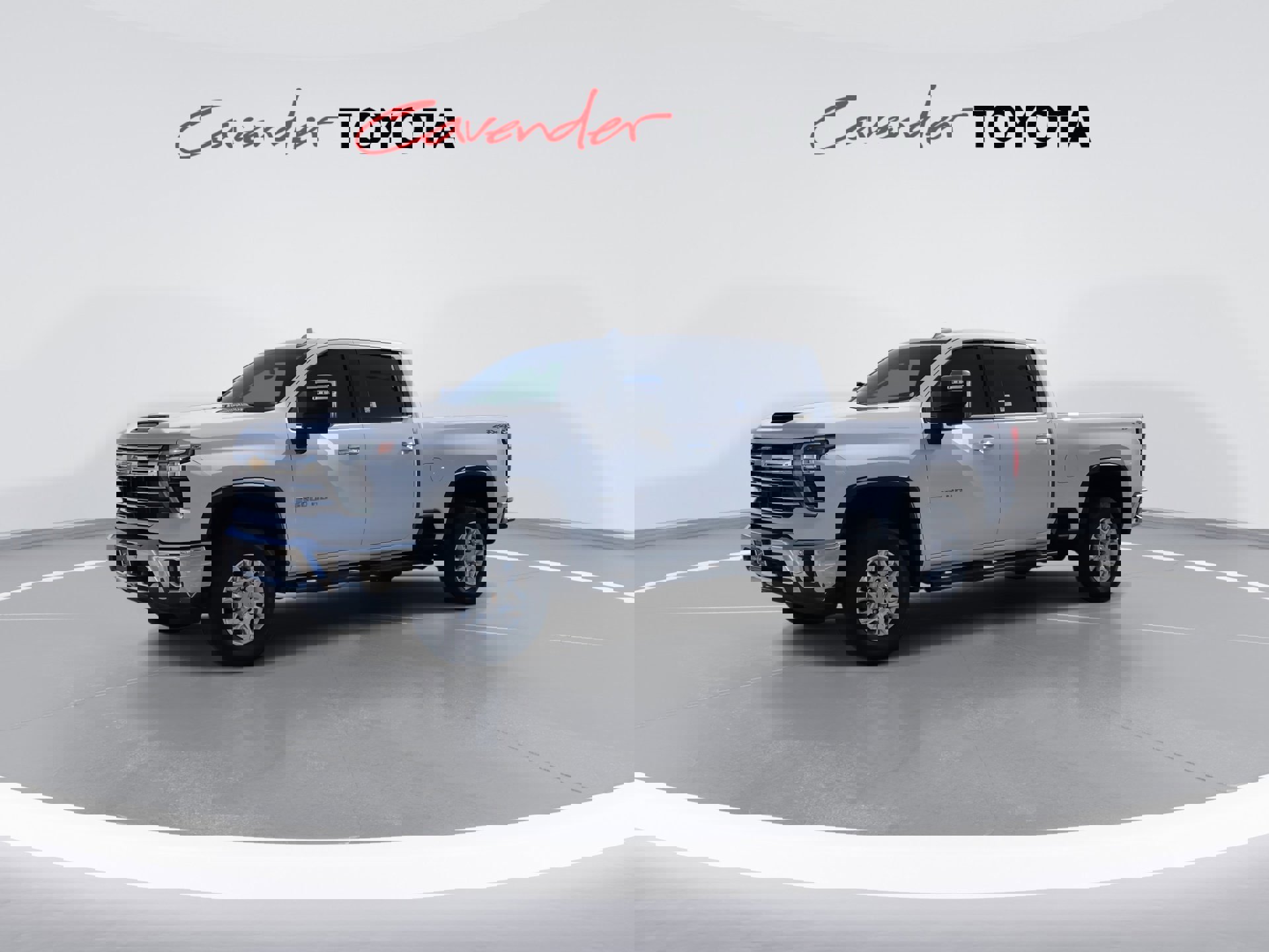 Used 2025 Chevrolet Silverado 2500 LTZ w/ LTZ Convenience Package image 4