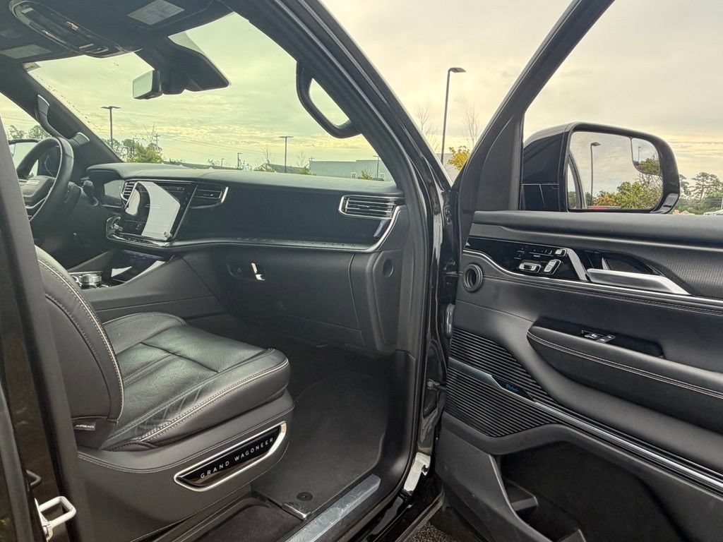 Used 2024 Jeep Grand Wagoneer Series II Obsidian w/ Quick Order Packagew 28T AWD/4WD image 38