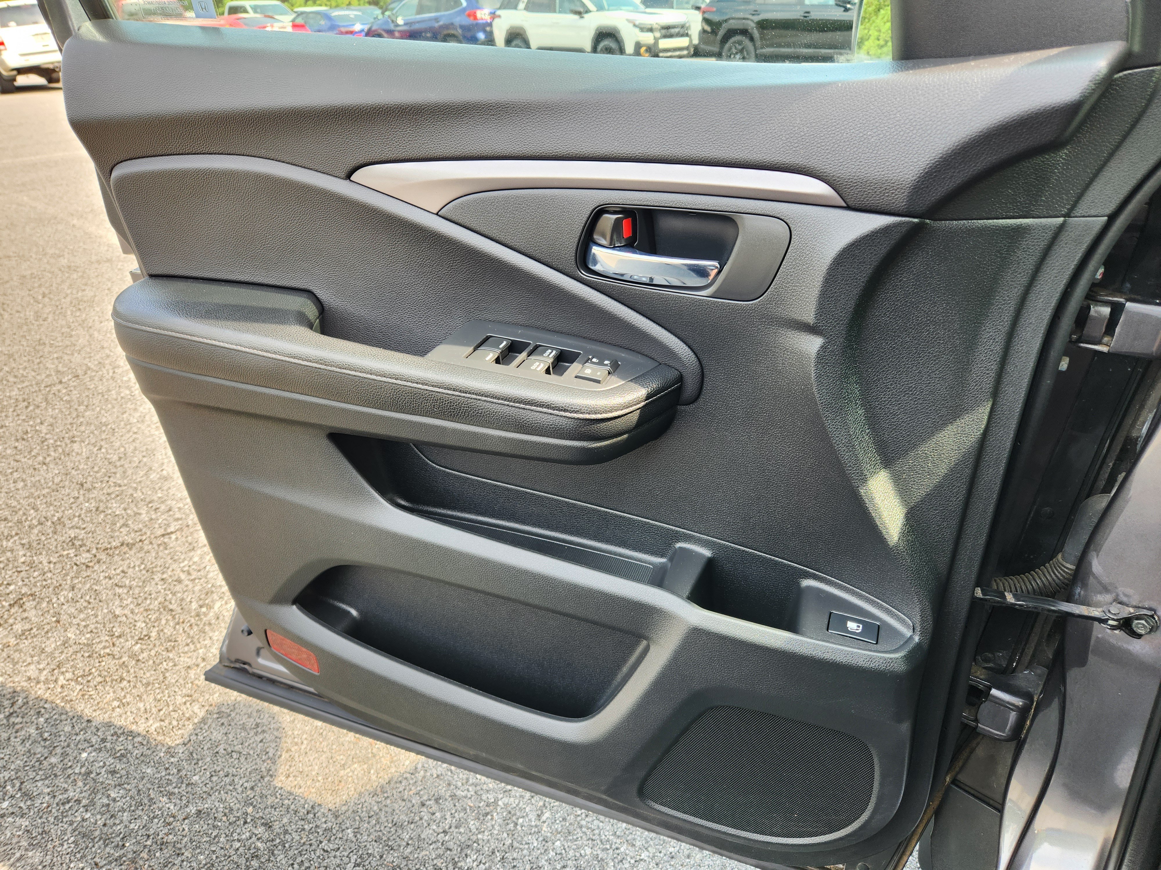Used 2017 Honda Ridgeline RTL-T image 25