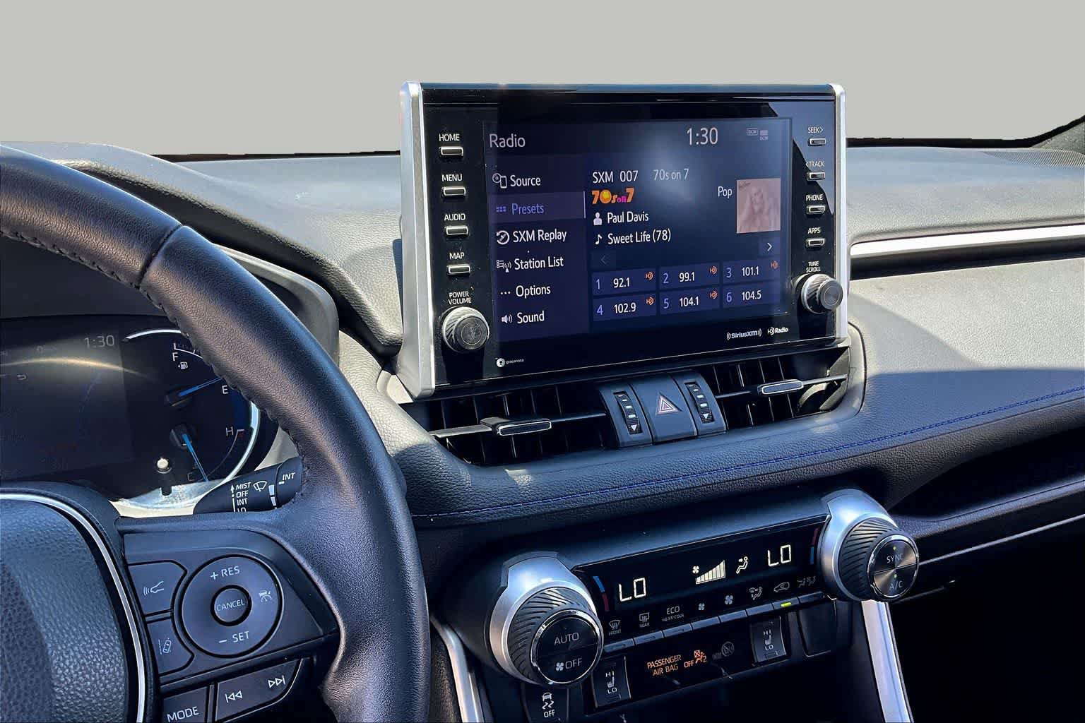 Used 2022 Toyota RAV4 XSE AWD/4WD image 6