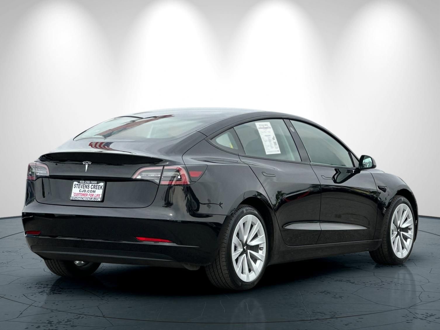 Used 2023 Tesla Model 3 Standard Range image 4