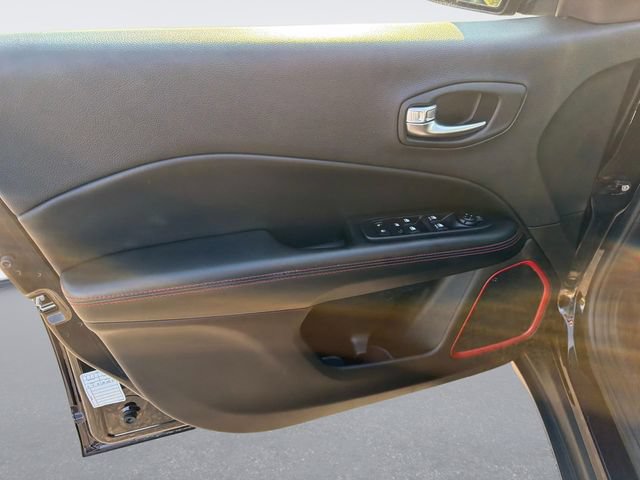 Used 2018 Jeep Compass Trailhawk AWD/4WD image 17