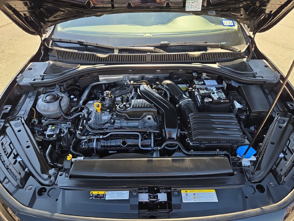 Used 2026 Volkswagen Jetta SE FWD image 36