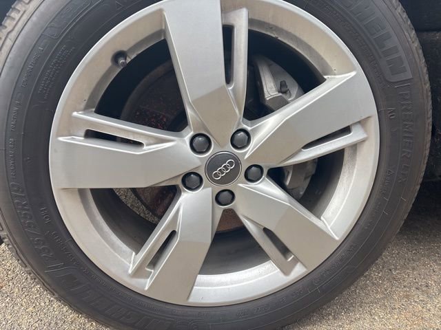 Used 2019 Audi Q5 2.0T Premium Plus w/ Premium Plus Package image 3