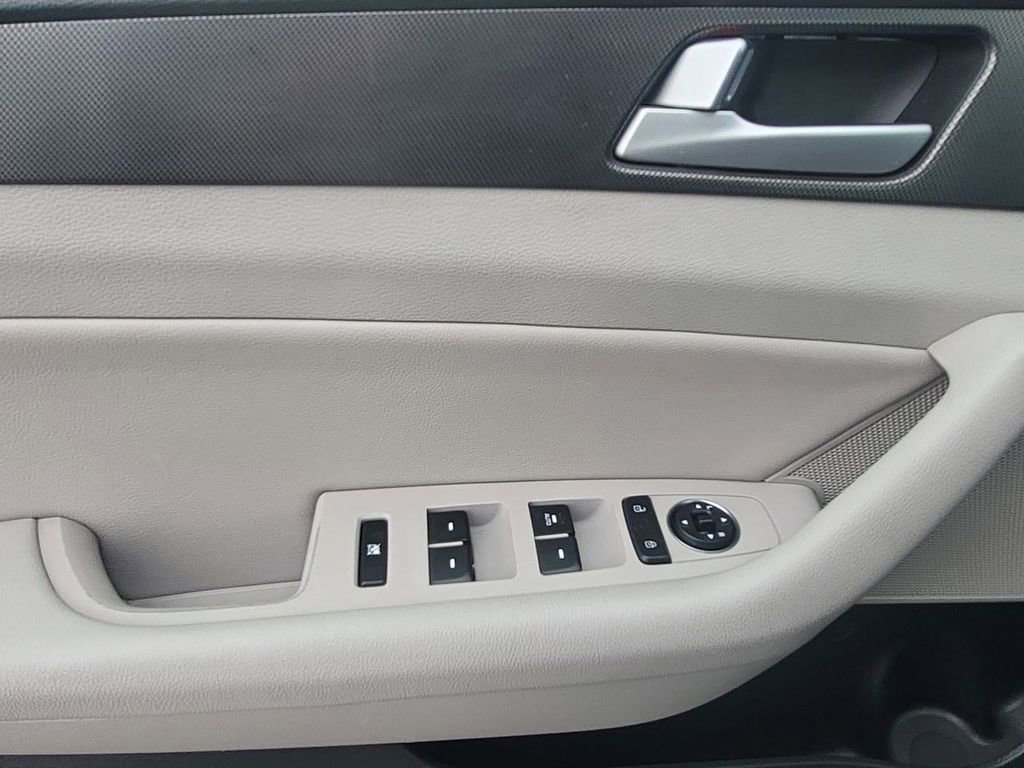 Used 2015 Hyundai Sonata Sport image 25