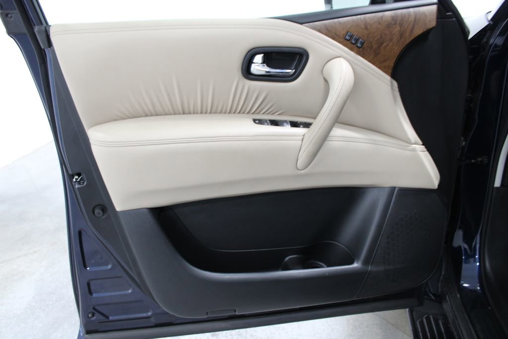 Used 2024 Nissan Armada SL w/ Captain's Chairs Package image 21