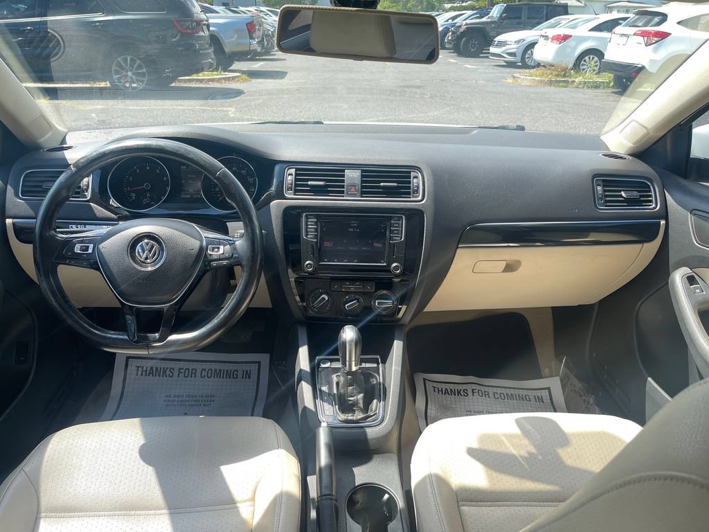 Used 2016 Volkswagen Jetta SEL w/ Lighting Package FWD image 19