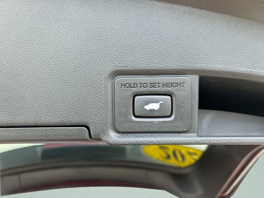 Used 2023 Acura RDX FWD image 11