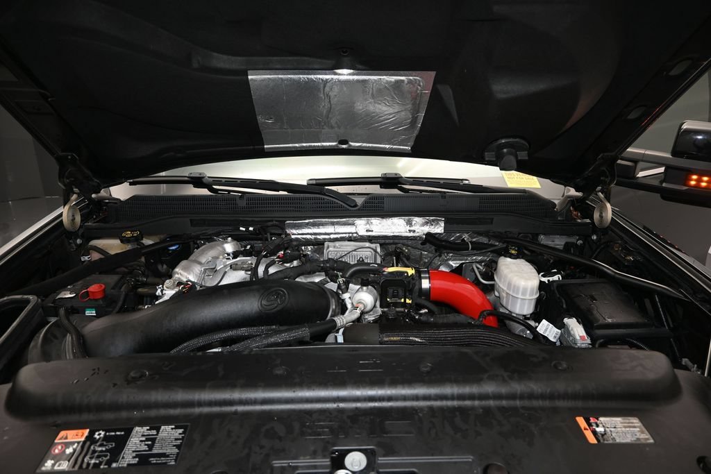 Used 2019 GMC Sierra 2500 Denali w/ Duramax Plus Package AWD/4WD image 11