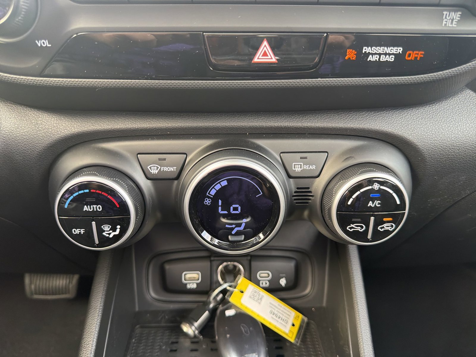 Used 2026 Hyundai Venue SEL FWD image 21