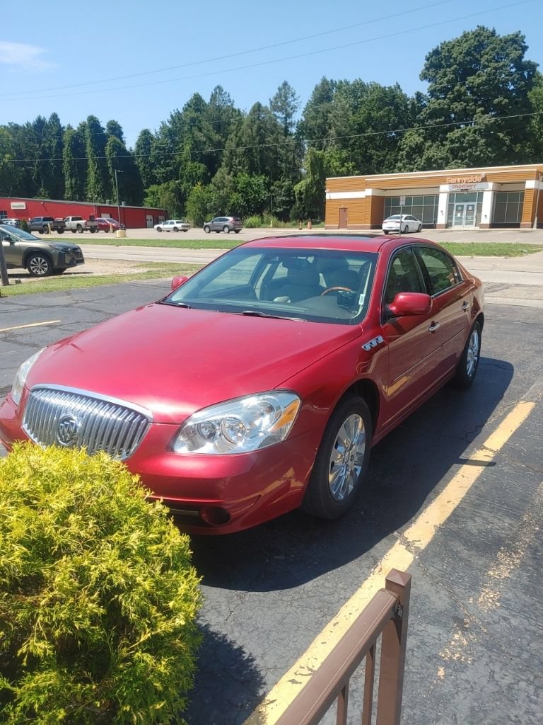 Used 2010 Buick Lucerne CXL w/ Driver Confidence Package FWD image 9