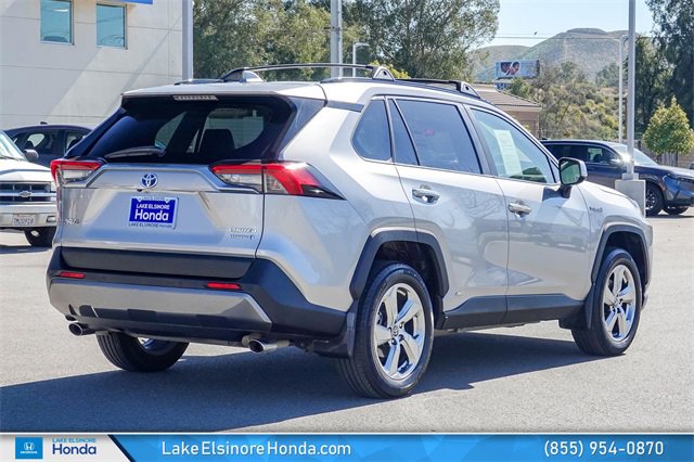 Used 2020 Toyota RAV4 Limited image 9