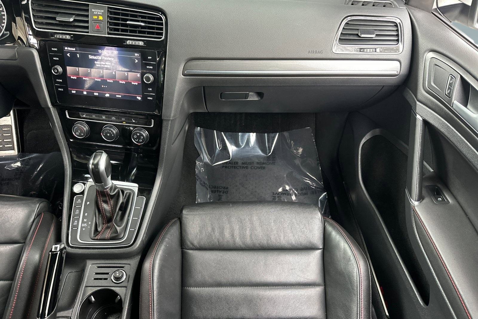 Used 2019 Volkswagen GTI SE w/ SE Experience Package image 28