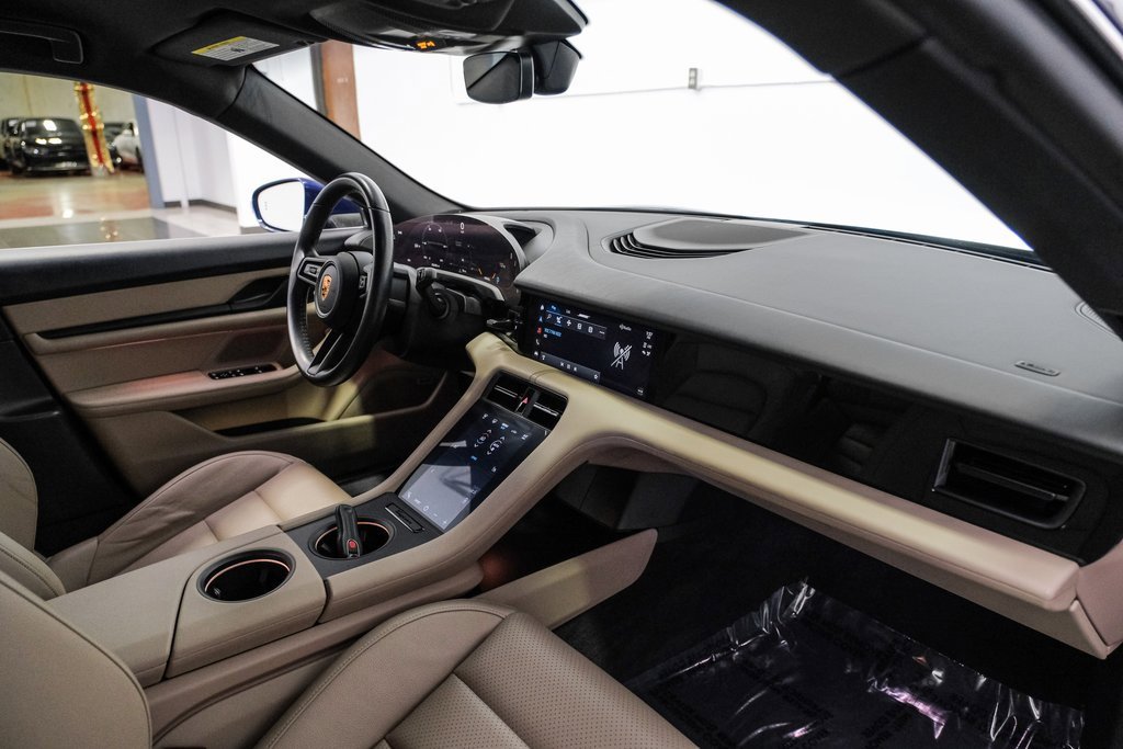 Used 2022 Porsche Taycan 4S image 15