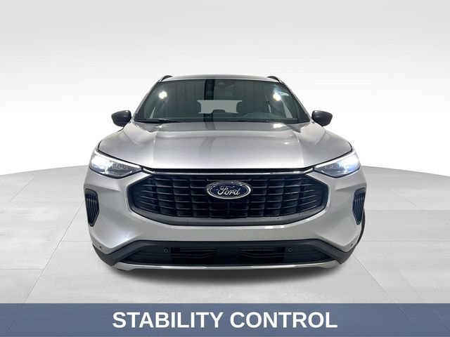 Used 2023 Ford Escape ST-Line AWD/4WD image 3