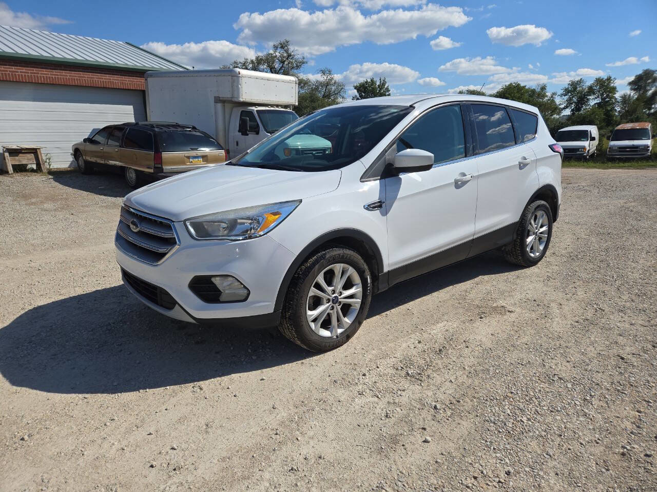 Used 2017 Ford Escape SE image 4