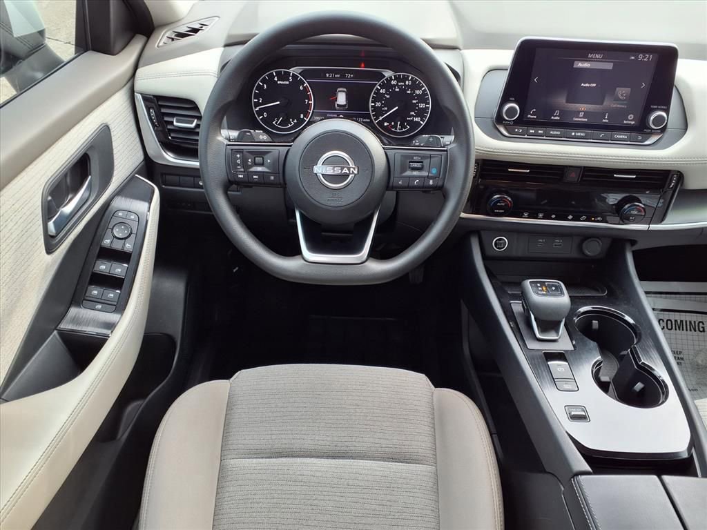 Certified 2022 Nissan Rogue SV image 3