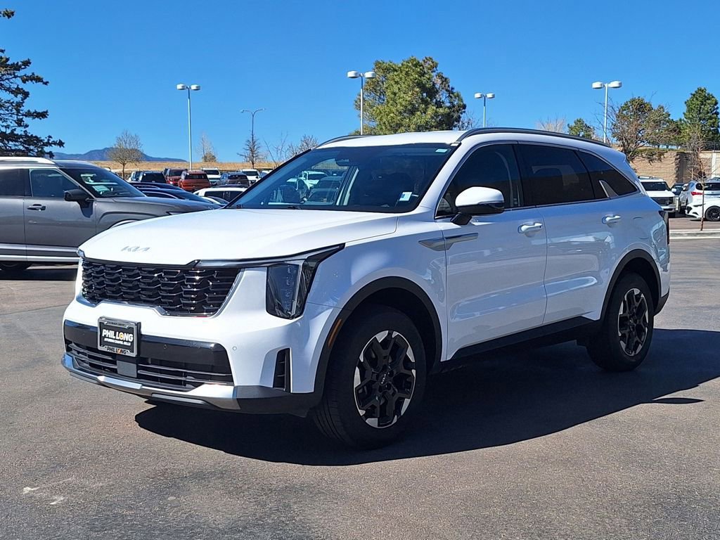 Used 2024 Kia Sorento S image 7