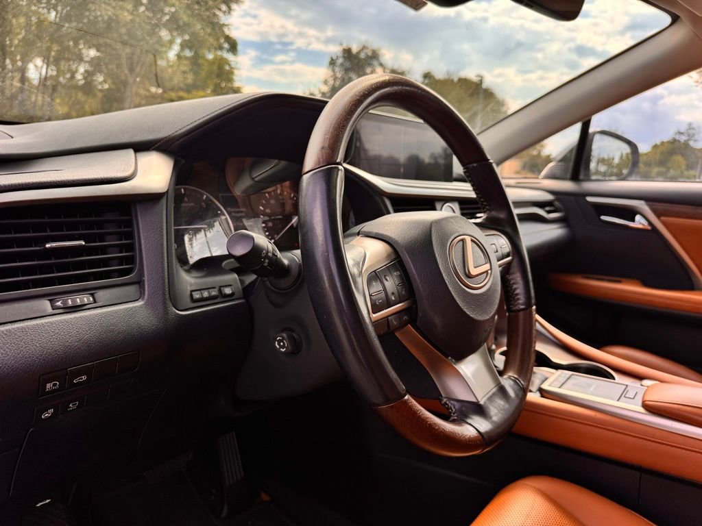 Used 2022 Lexus RX 350L FWD w/ Premium Package image 10