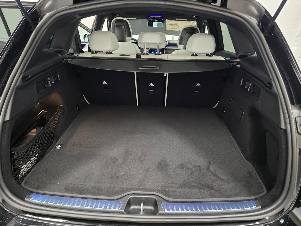 New 2026 Mercedes-Benz GLC 300 4MATIC image 11
