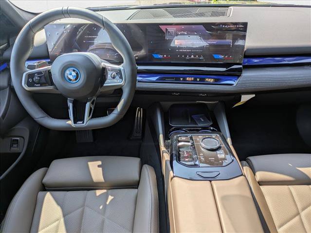 Used 2026 BMW i5 eDrive40 w/ M Sport Package AWD/4WD image 16